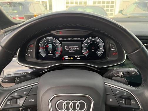 2022 Audi Q7 45 Premium