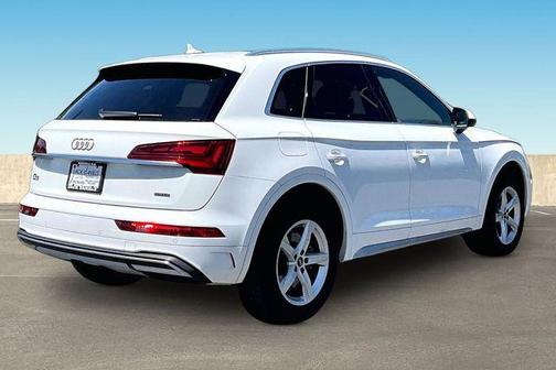 Ibis White 2023 Audi Q5 40 Premium