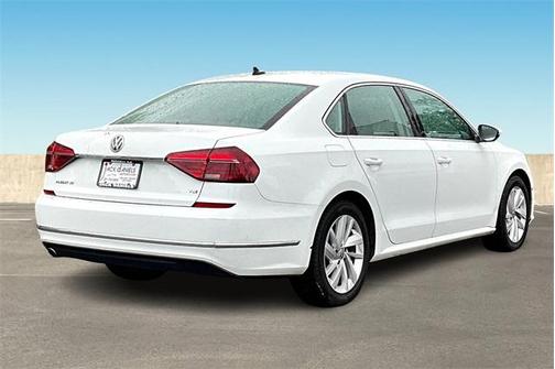 2018 Volkswagen Passat 2.0T SE