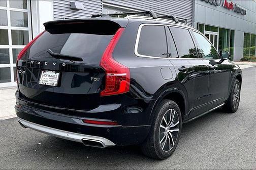 Onyx Black Metallic 2020 Volvo XC90 T5 Momentum 7 Passenger