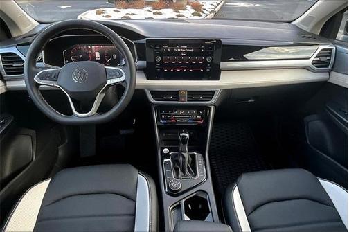 2025 Volkswagen Taos 1.5T SEL
