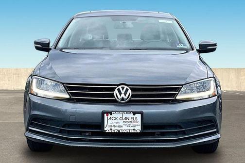 Platinum Gray Metallic 2017 Volkswagen Jetta 1.4T SE