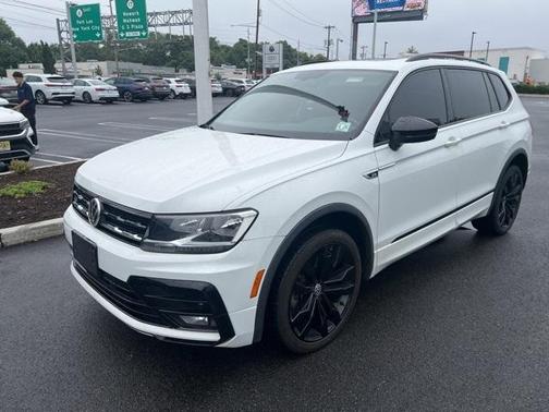 2021 Volkswagen Tiguan 2.0T SE R-Line Black