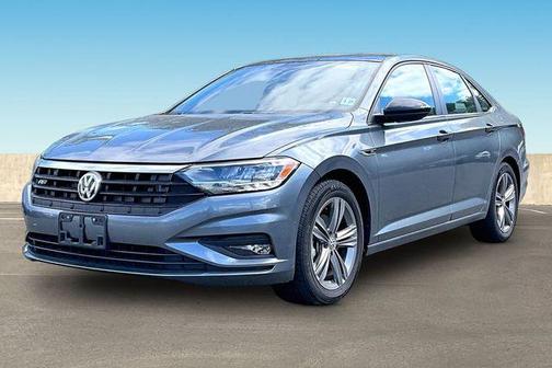 Platinum Gray Metallic 2021 Volkswagen Jetta 1.4T R-Line
