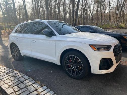 2024 Audi SQ5 3.0T Premium Plus