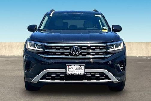 Deep Black Pearl Effect 2023 Volkswagen Atlas 3.6L SE w/Technology