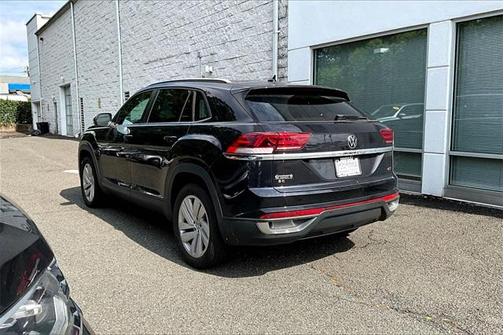 2022 Volkswagen Atlas Cross Sport 2.0T SE w/Technology