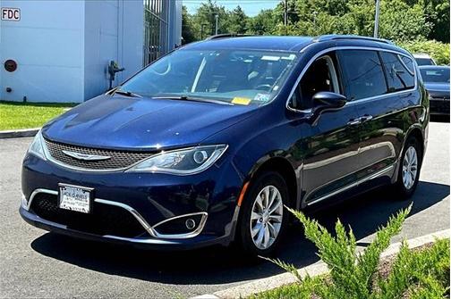 2019 Chrysler Pacifica Touring-L