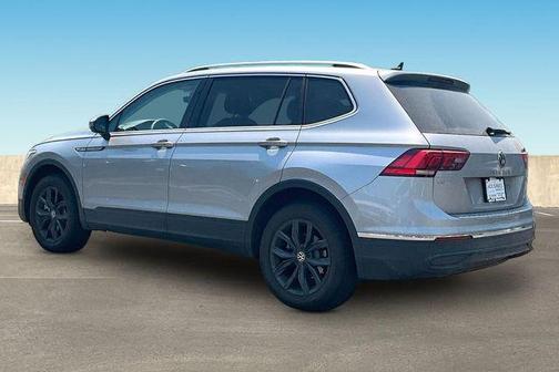 Pyrite Silver Metallic 2024 Volkswagen Tiguan 2.0T SE