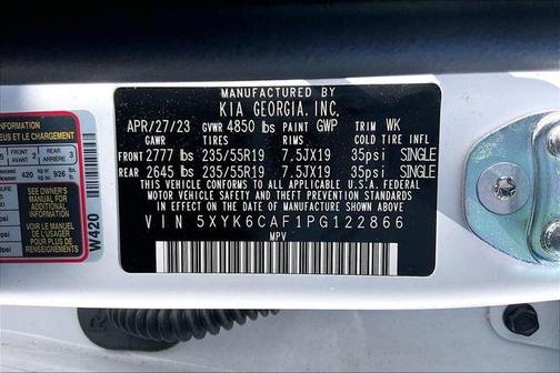 Glacial White Pearl 2023 Kia Sportage X-Line