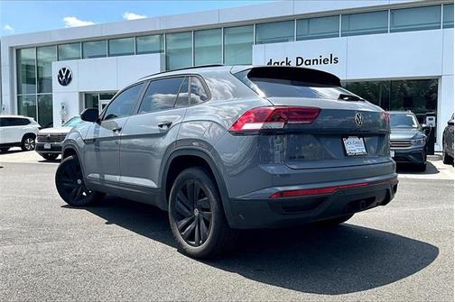 2022 Volkswagen Atlas Cross Sport 3.6L V6 SE w/Technology