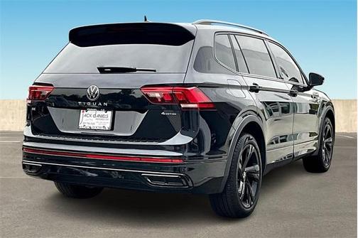 2024 Volkswagen Tiguan 2.0T SE R-Line Black