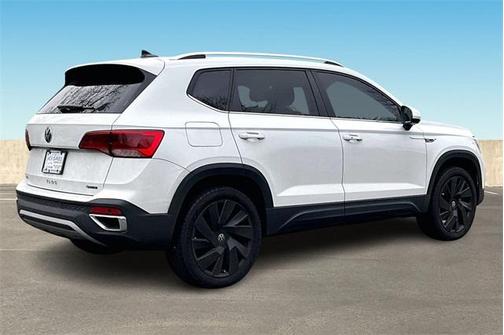 2024 Volkswagen Taos 1.5T SEL