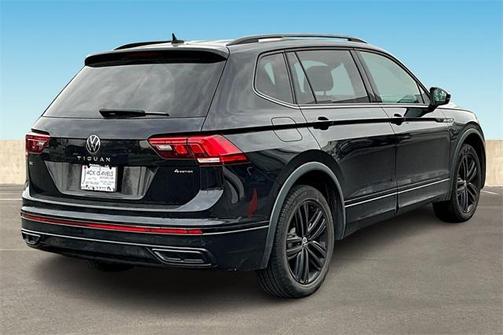 2022 Volkswagen Tiguan 2.0T SE R-Line Black