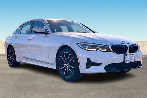 2019 BMW 330 i xDrive