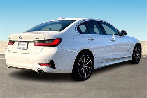 2019 BMW 330 i xDrive