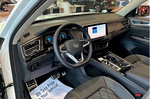 2025 Volkswagen Atlas 2.0T SEL Premium R-Line