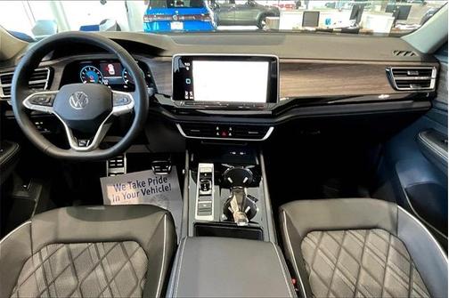 2025 Volkswagen Atlas 2.0T SEL Premium R-Line