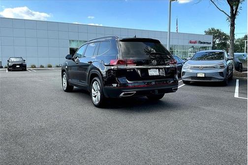 2023 Volkswagen Atlas 3.6L SE w/Technology