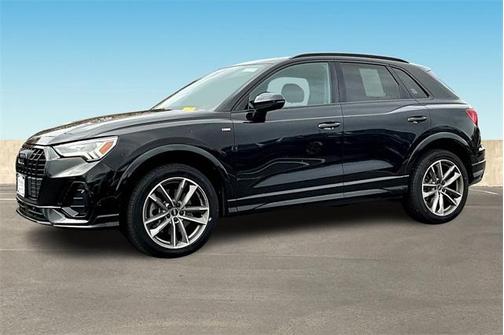 2022 Audi Q3 45 S line Premium