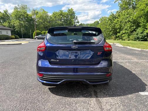 Dark Blue 2017 Ford Focus ST