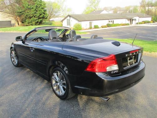 2011 Volvo C70 T5