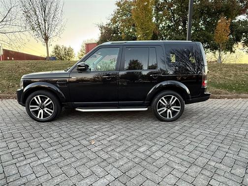 2016 Land Rover LR4 Base