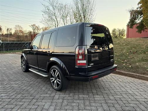 2016 Land Rover LR4 Base