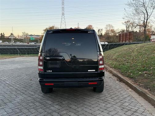 2016 Land Rover LR4 Base