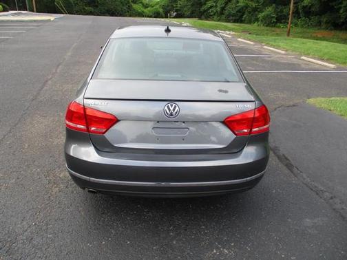 2014 Volkswagen Passat 2.0L TDI DSG SEL Premium
