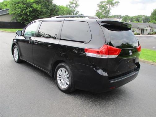 2014 Toyota Sienna XLE