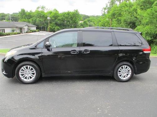 2014 Toyota Sienna XLE