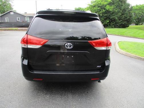 2014 Toyota Sienna XLE