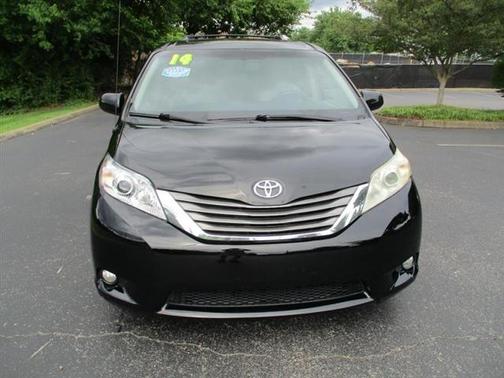 2014 Toyota Sienna XLE