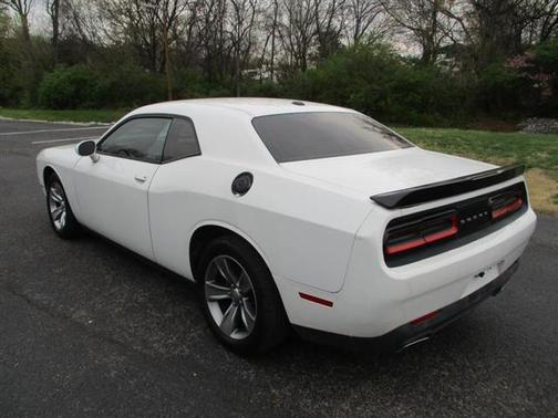 2015 Dodge Challenger SXT