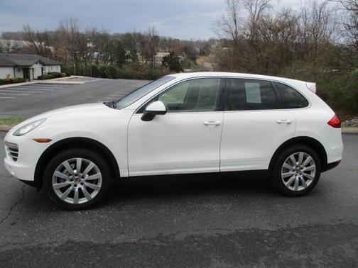 2014 Porsche Cayenne Platinum Edition