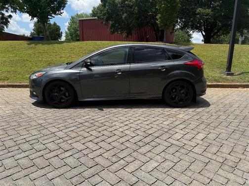 2017 Ford Focus ST