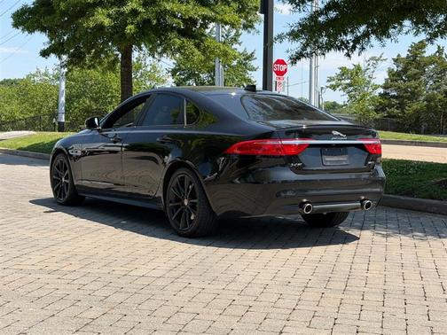 Black 2016 Jaguar XF 35t R-Sport