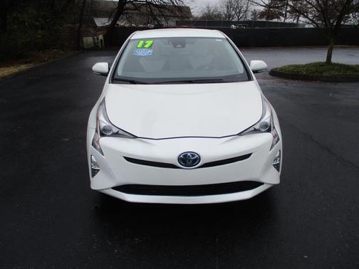 2017 Toyota Prius Four Touring