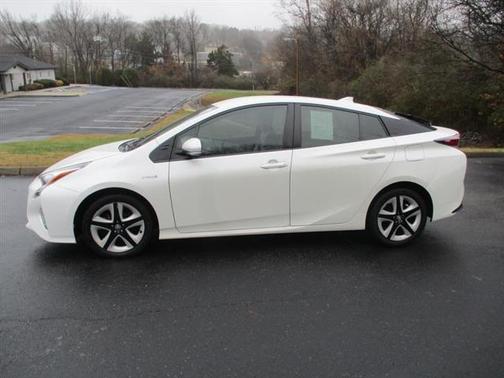 2017 Toyota Prius Four Touring