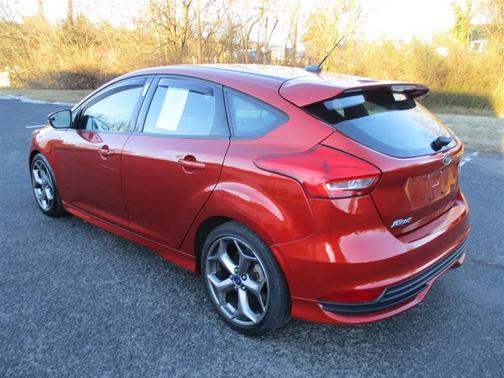 2018 Ford Focus ST 