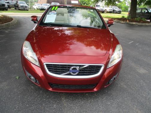 Burgundy 2011 Volvo C70 T5