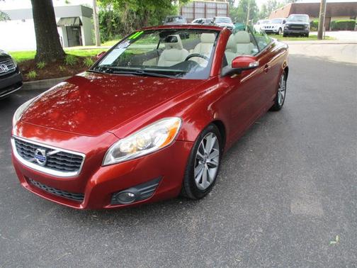 Burgundy 2011 Volvo C70 T5