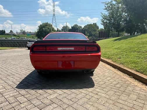 2009 Dodge Challenger SRT8