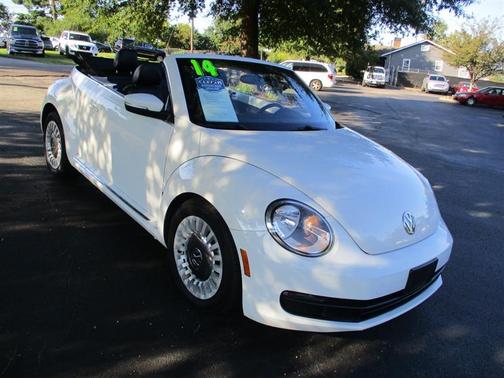 2014 Volkswagen Beetle Auto 1.8T w/Tech