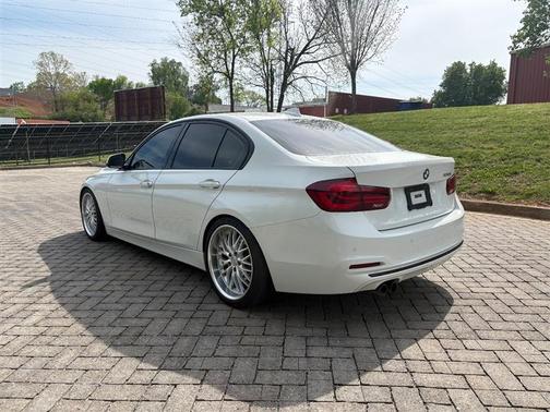 White 2018 BMW 330 330i