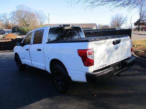 2017 Nissan Titan S