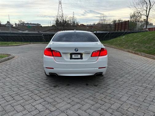 Alpine White 2013 BMW 550 i