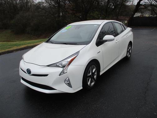 2017 Toyota Prius Four Touring