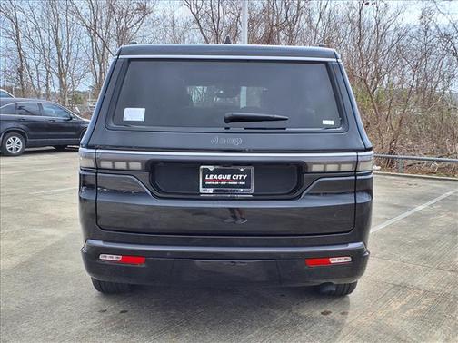 2026 Jeep Grand Wagoneer Base